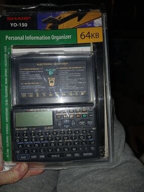 SHARP YO-150 64KB Electronic Personal Information Organizer - Black